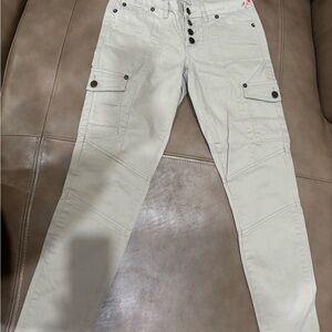 Stylish Cargo Pants in Light tan